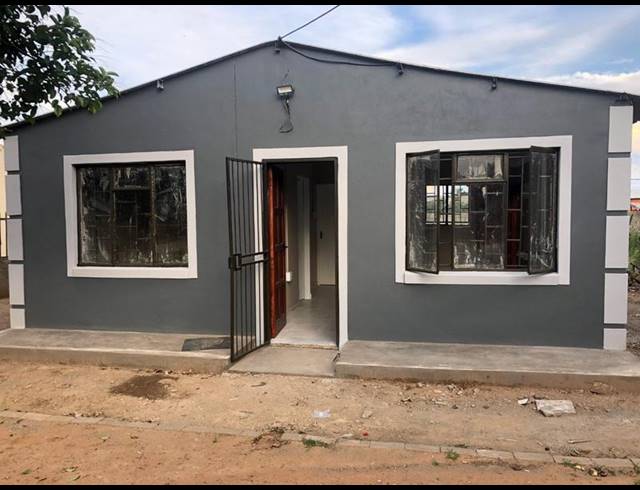 2 BEDROOM HOUSE FOR SALE IN GRASSLANDS